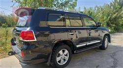 تۆیۆتا لاند کروزەر